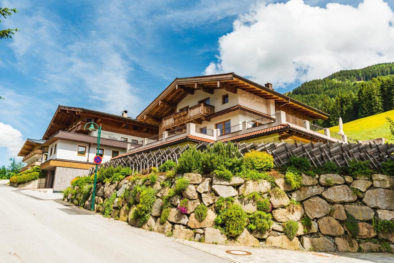 Haus Sabrina - Ferienwohnungen Saalbach-Hinterglemm Exteriör bild